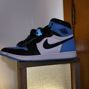 Jordan 1 high size 10 men’s
